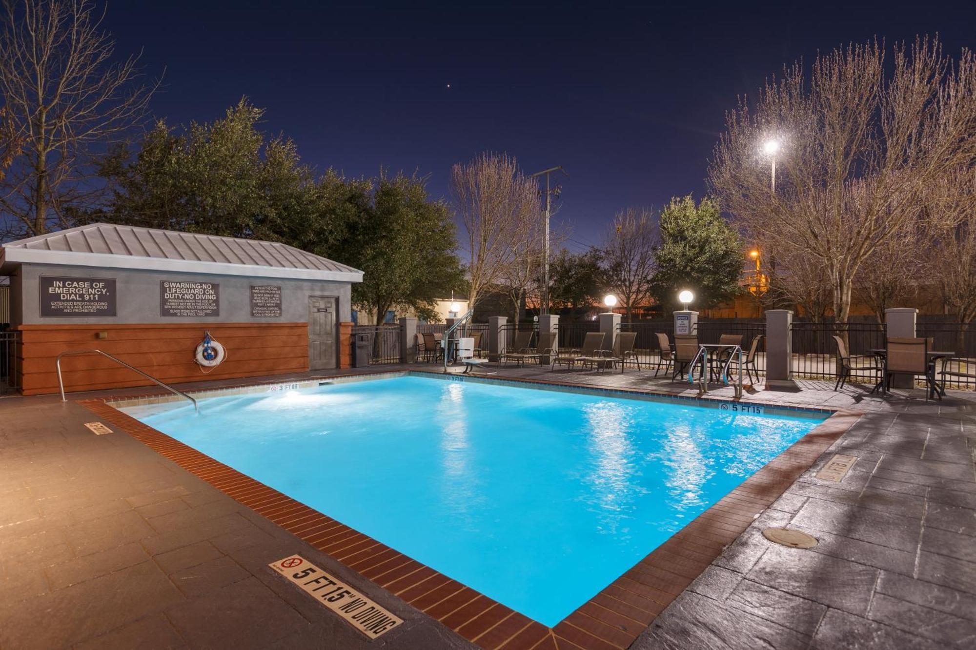 Candlewood Suites San Marcos By Ihg Екстериор снимка